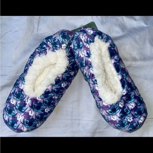 5/$25 LAST CHANCE Slipper Socks, Lilo & Stitch, M/L Kids shoe sizes: 13-4